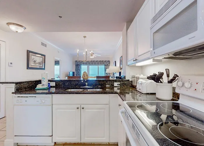 Bright & Breezy With Gulf View Pools & Access