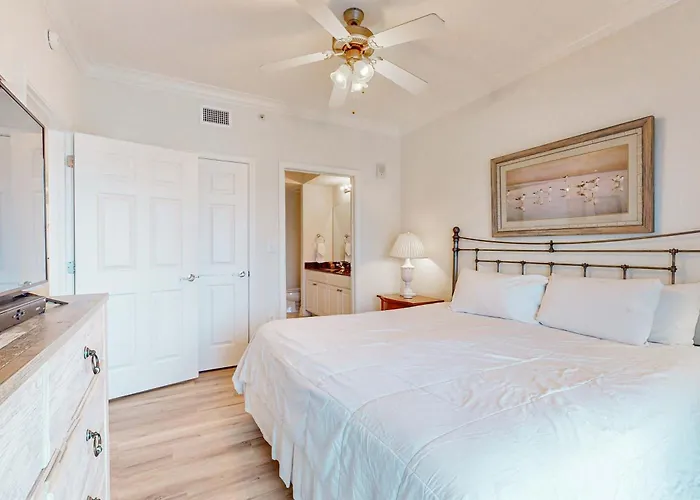 Bright & Breezy With Gulf View Pools & Access