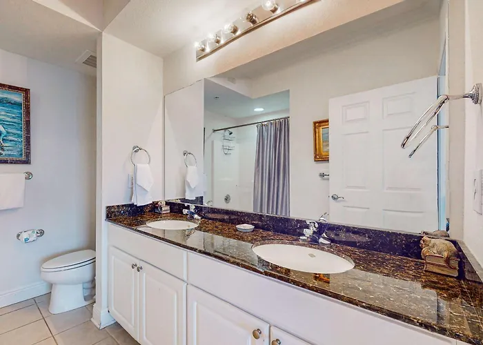 Bright & Breezy With Gulf View Pools & Access Holiday home Gulf Shores